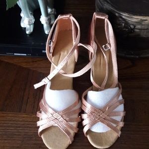 Ballroom shoes